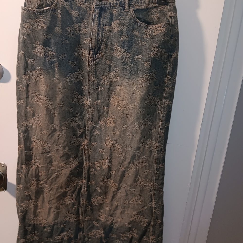 Newport News Blue Denim Skirt - Picture 3 of 5